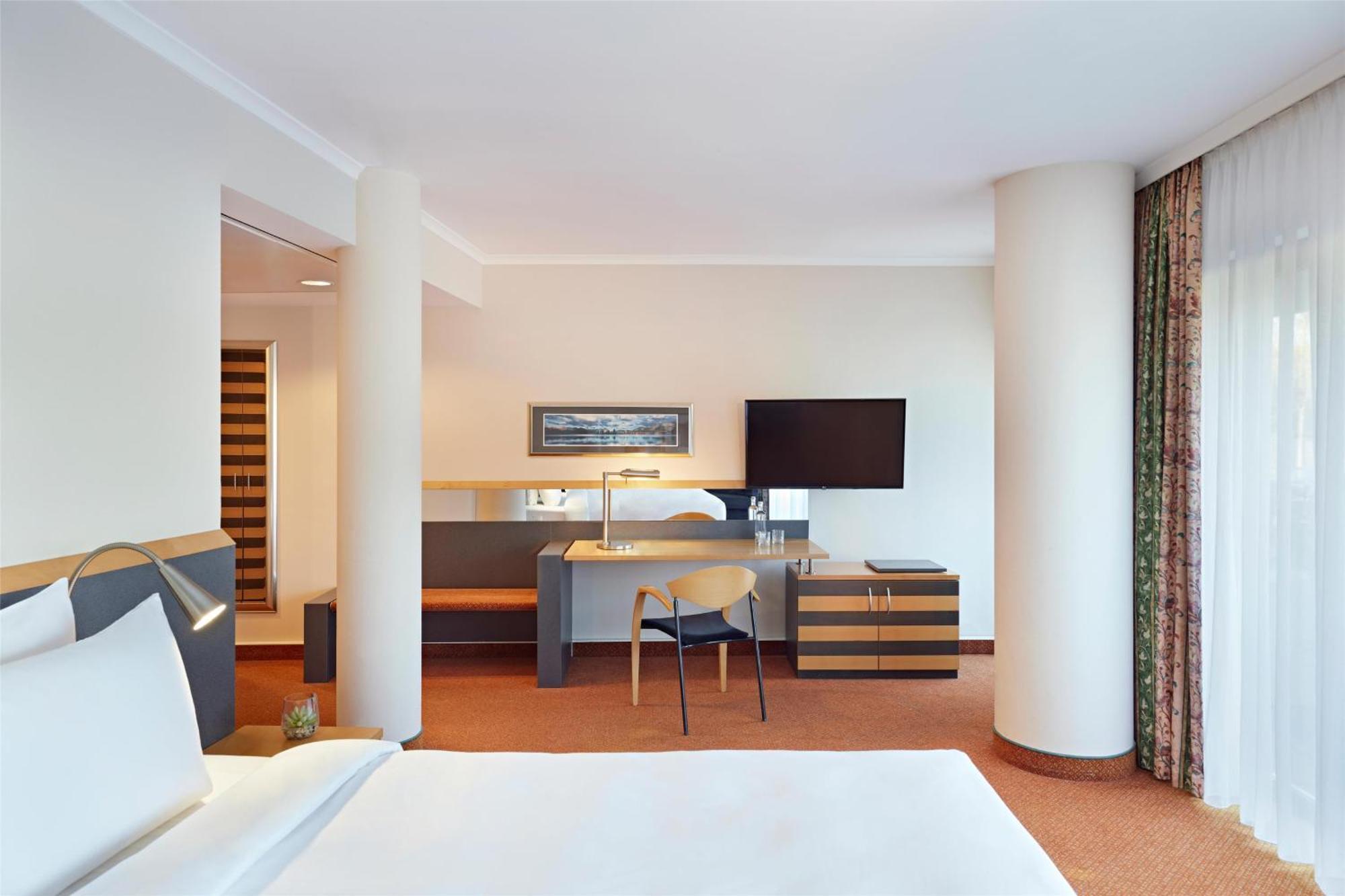 Hotel Lindner Bayarena, Part Of Jdv By Hyatt